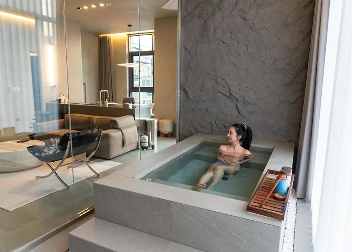 홍대#dmc역#커플,가족,단체여행#프라이빗 감성숙소#villa De Ellie *