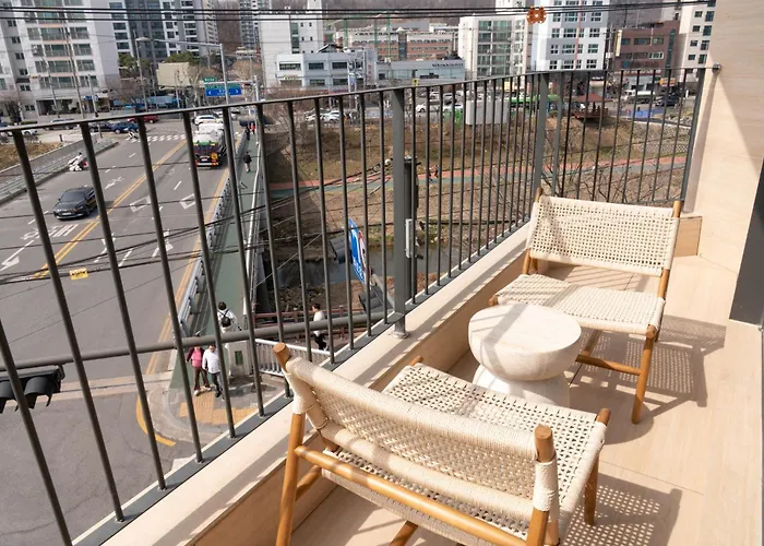 Appartement 홍대#dmc역#커플,가족,단체여행#프라이빗 감성숙소#villa De Ellie Seoel