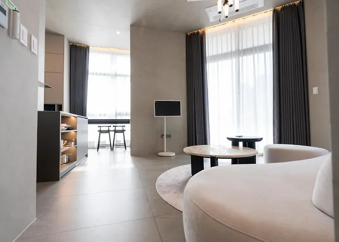 홍대#dmc역#커플,가족,단체여행#프라이빗 감성숙소#villa De Ellie Appartement