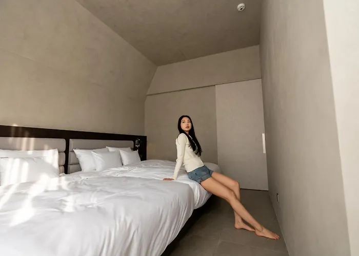 홍대#dmc역#커플,가족,단체여행#프라이빗 감성숙소#villa De Ellie Appartement