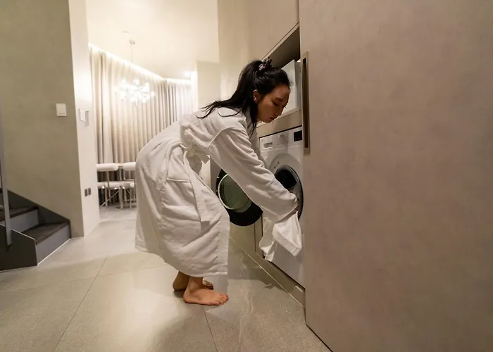 홍대#dmc역#커플,가족,단체여행#프라이빗 감성숙소#villa De Ellie * Seul