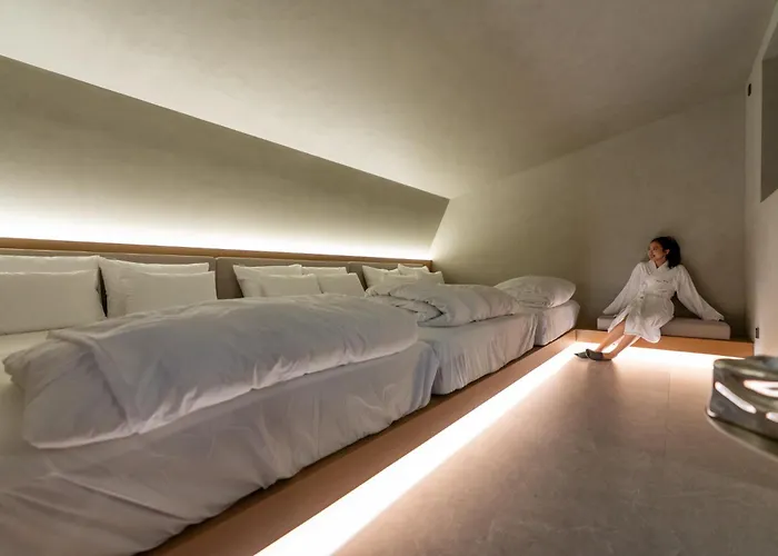 홍대#dmc역#커플,가족,단체여행#프라이빗 감성숙소#villa De Ellie * Seul