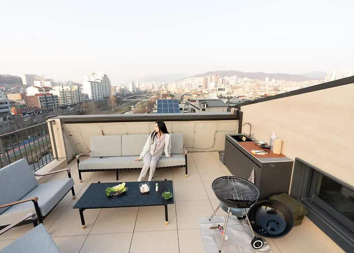 홍대#dmc역#커플,가족,단체여행#프라이빗 감성숙소#villa De Ellie Daire *